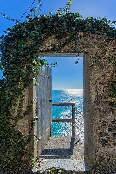 Verso_linfinito_-_Convento_Frati_Cappuccini_Monterosso_al_Mare_-_Cinque_Terre